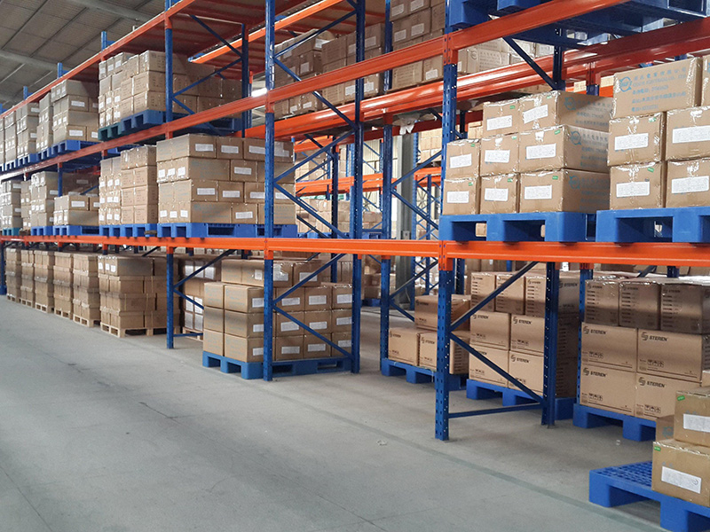 塑料托盘上货架使用案例